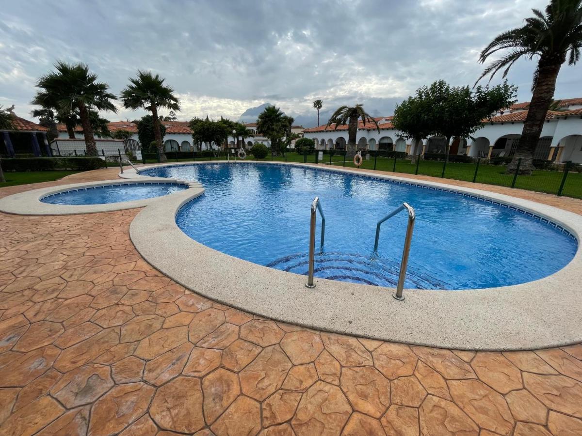 Bungalow Para 6 Pax A 7 Minutos De Playa Albir L'Alfàs del Pi Exterior photo